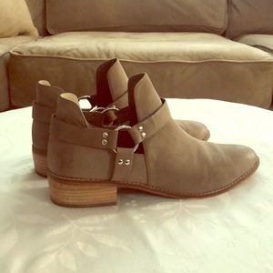 BP ‘Kerry’ Bootie in Mushroom. Women’s Size 10.